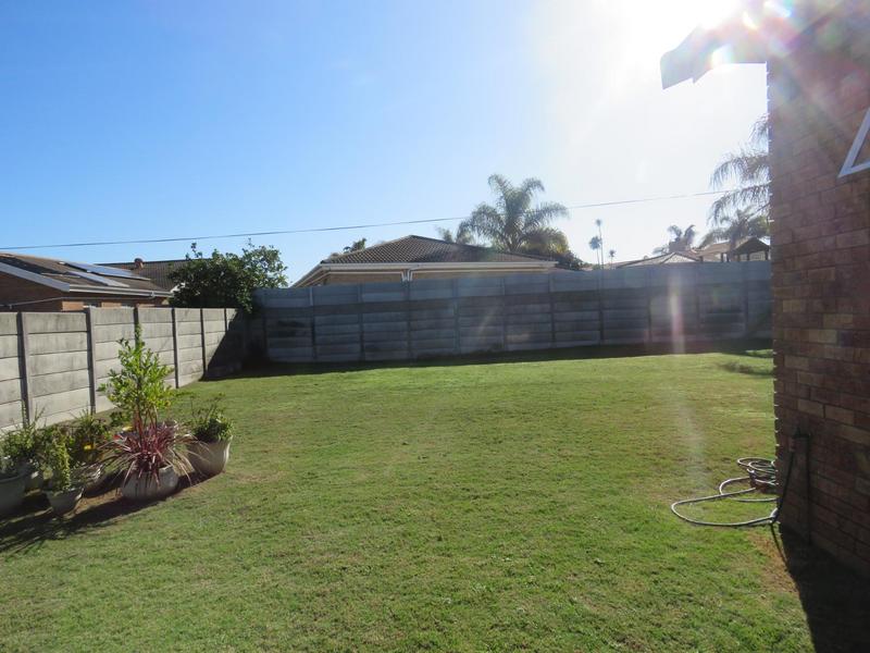 To Let 3 Bedroom Property for Rent in Protea Heights Western Cape